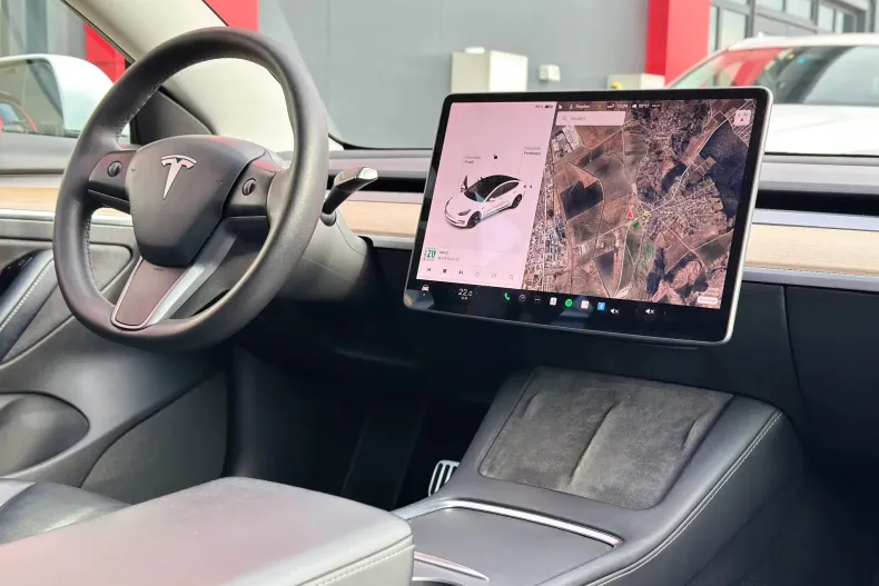 Tesla Model 3 din 2021 cu 95.190 km - oferta TES148517 - foto 2