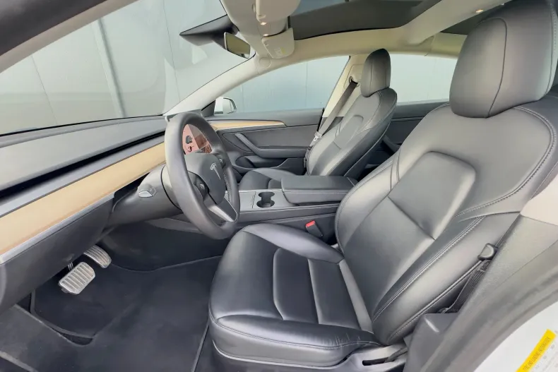 Tesla Model 3 din 2021 cu 95.190 km - oferta TES148517 - foto 12