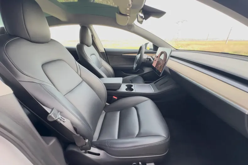 Tesla Model 3 din 2021 cu 95.190 km - oferta TES148517 - foto 21