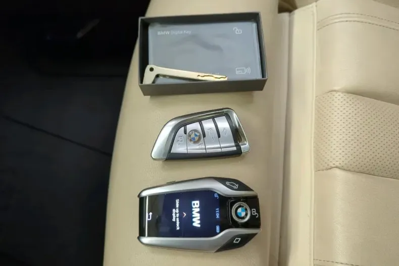 BMW X7 din 2021 cu 66.105 km - oferta BMW148524 - foto 3