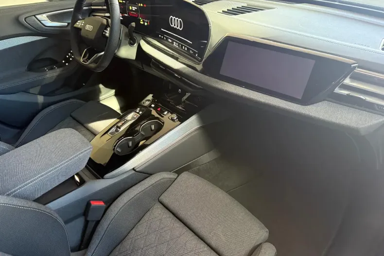 Audi A5 din 2025 cu 1 km - oferta AUD148530 - foto 34