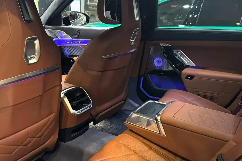 BMW Seria 7 din 2025 cu 1 km - oferta BMW148537 - foto 14