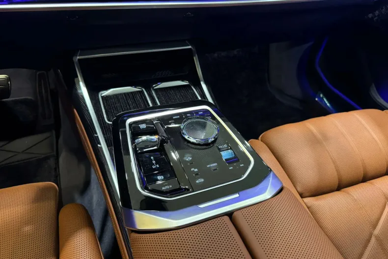 BMW Seria 7 din 2025 cu 1 km - oferta BMW148537 - foto 18