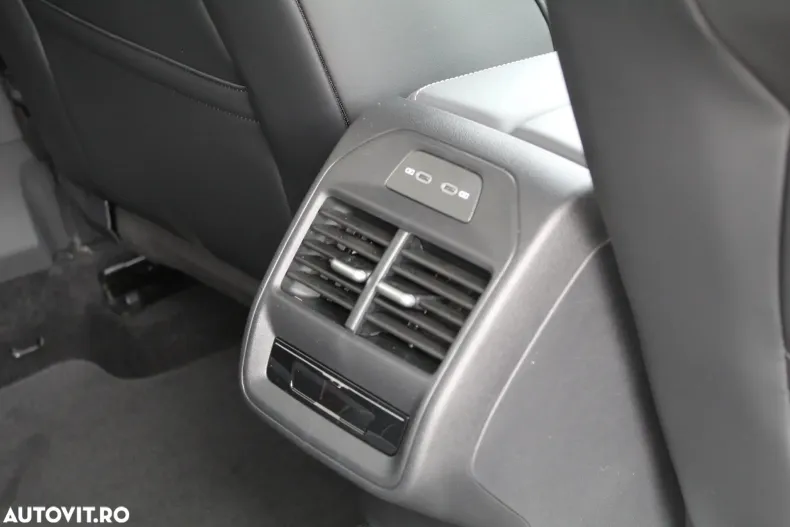 Volkswagen Passat din 2025 cu 26.000 km - oferta VOL148542 - foto 26