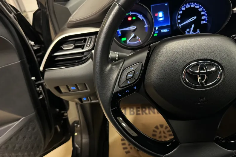 Toyota C-HR din 2020 cu 51.000 km - oferta TOY148553 - foto 20