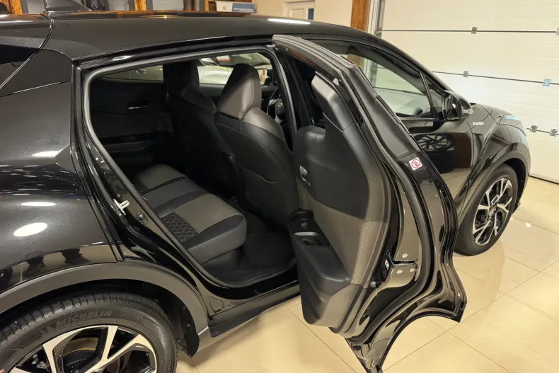 Toyota C-HR din 2020 cu 51.000 km - oferta TOY148553 - foto 24