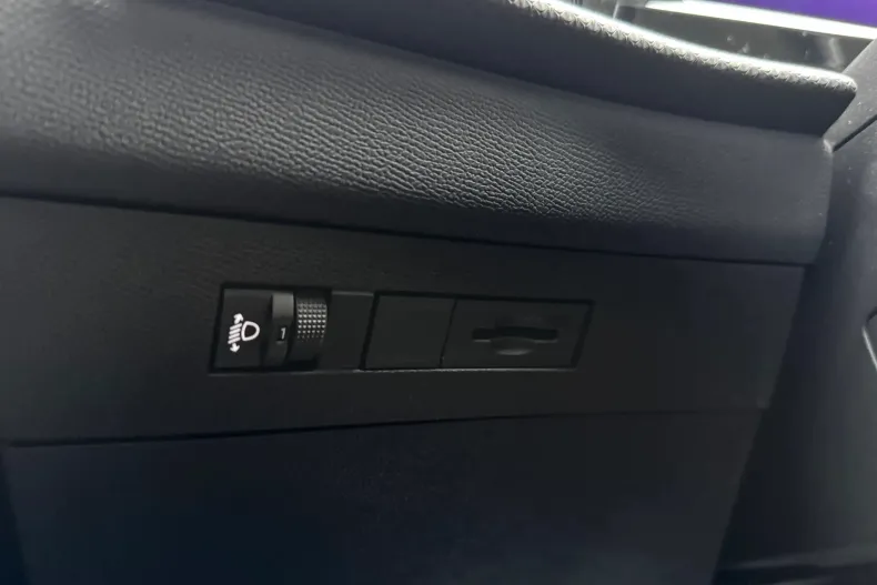 Opel Astra din 2023 cu 84.000 km - oferta OPE148556 - foto 29