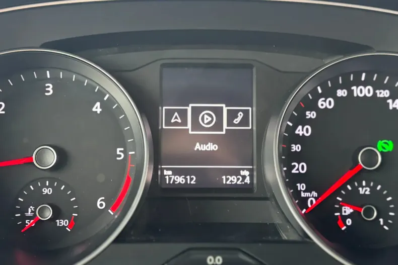 Volkswagen Passat din 2019 cu 179.000 km - oferta VOL148558 - foto 18