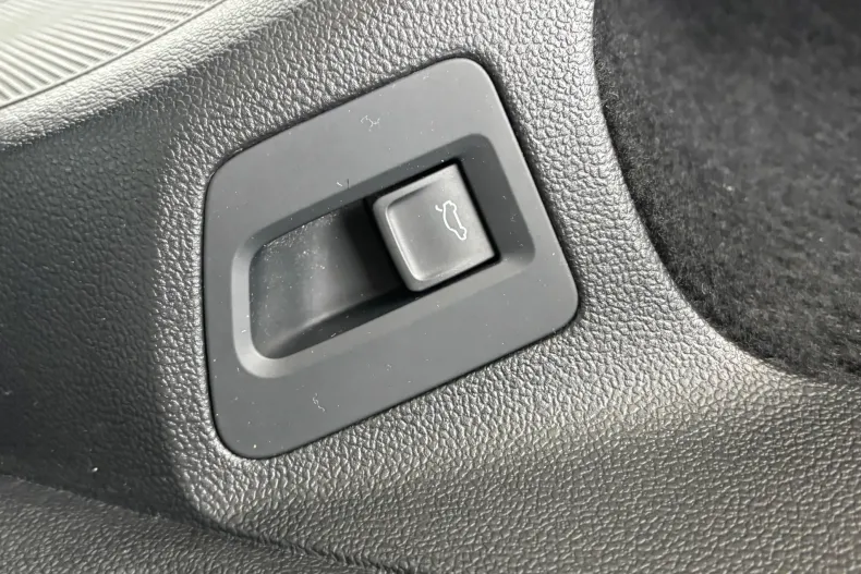 Volkswagen Passat din 2019 cu 179.000 km - oferta VOL148558 - foto 21