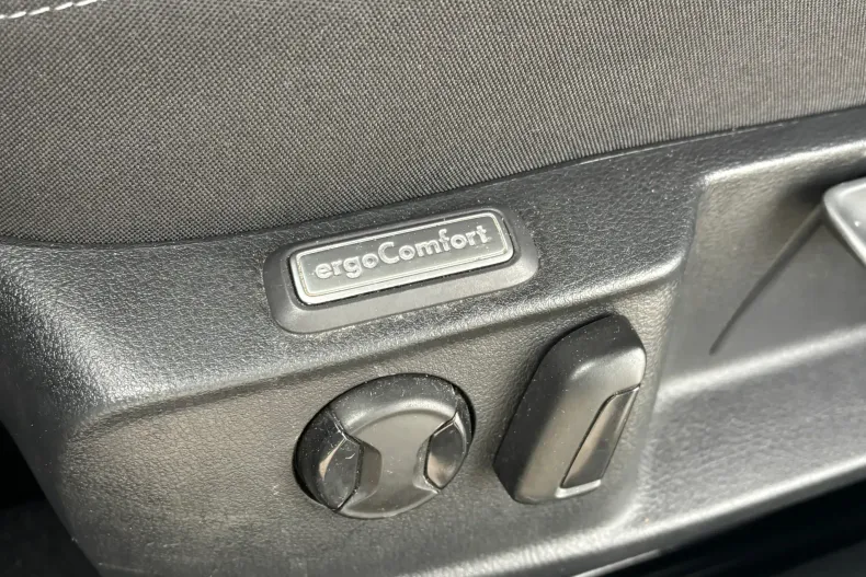 Volkswagen Passat din 2019 cu 179.000 km - oferta VOL148558 - foto 23