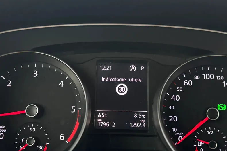 Volkswagen Passat din 2019 cu 179.000 km - oferta VOL148558 - foto 30