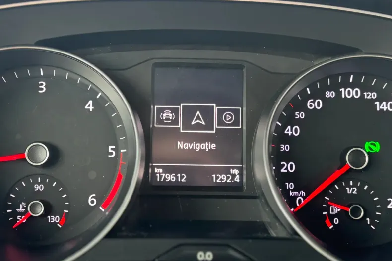 Volkswagen Passat din 2019 cu 179.000 km - oferta VOL148558 - foto 31