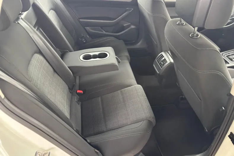 Volkswagen Passat din 2019 cu 179.000 km - oferta VOL148558 - foto 37