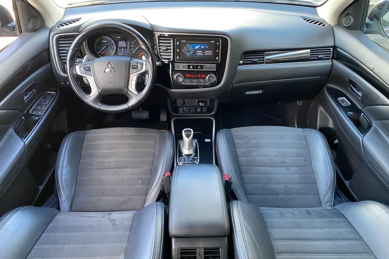 Mitsubishi Outlander din 2019 cu 124.000 km - oferta MIT148563 - foto 5