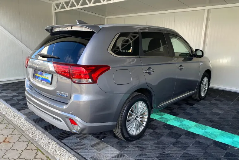 Mitsubishi Outlander din 2019 cu 124.000 km - oferta MIT148563 - foto 10