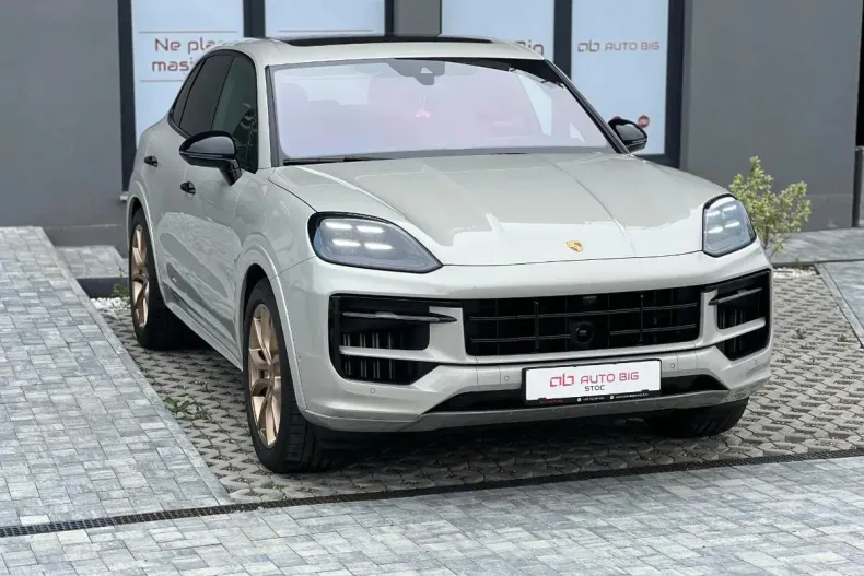 Porsche Cayenne din 2024 cu 15.300 km - oferta POR148574 - foto 3