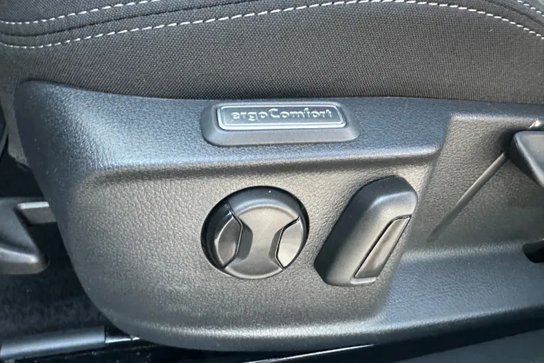 Volkswagen Passat din 2021 cu 173.000 km - oferta VOL148577 - foto 28