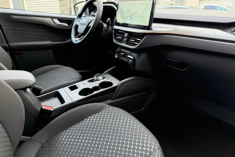 Ford Kuga din 2025 cu 1 km - oferta FOR148584 - foto 14