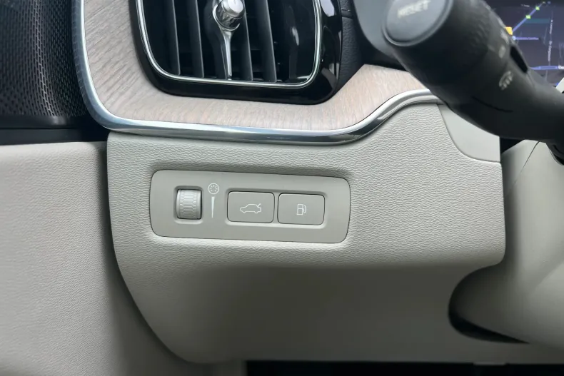 Volvo XC60 din 2021 cu 65.000 km - oferta VOL148586 - foto 23