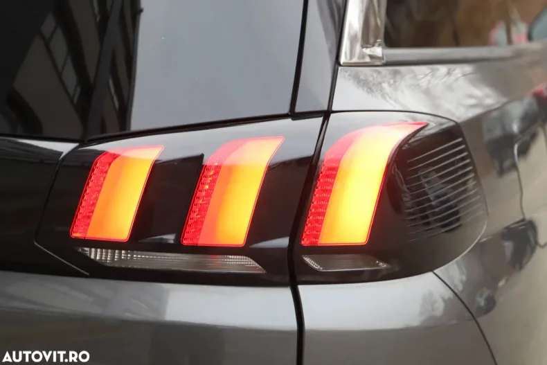 Peugeot 5008 din 2020 cu 117.661 km - oferta PEU148607 - foto 17