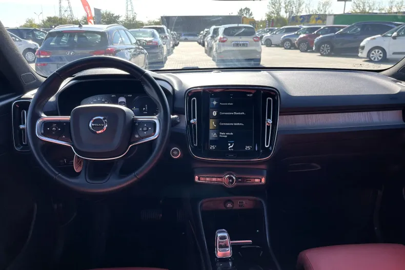 Volvo XC40 din 2021 cu 113.831 km - oferta VOL148613 - foto 8