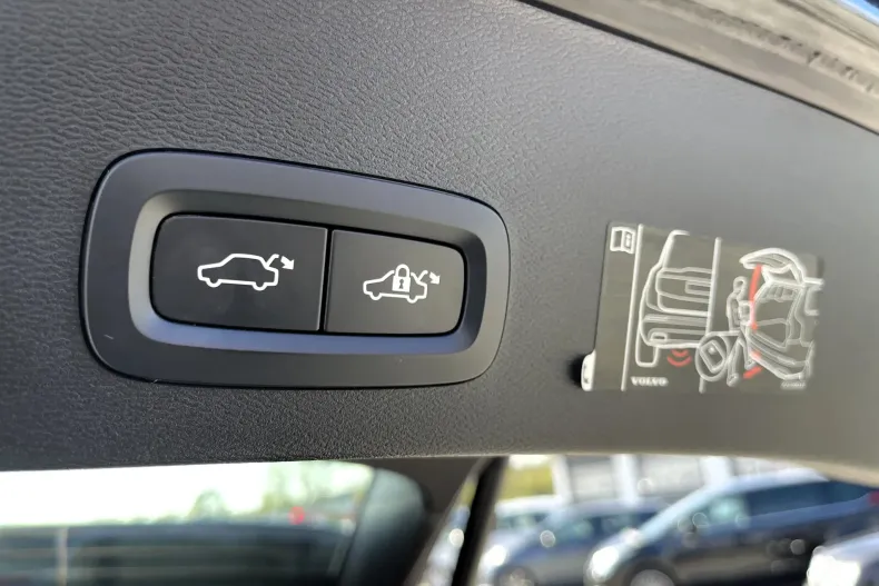 Volvo XC40 din 2021 cu 113.831 km - oferta VOL148613 - foto 22