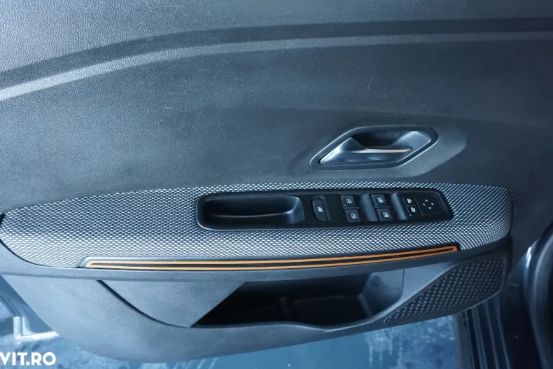 Dacia Sandero Stepway din 2023 cu 11.794 km - oferta DAC148616 - foto 15