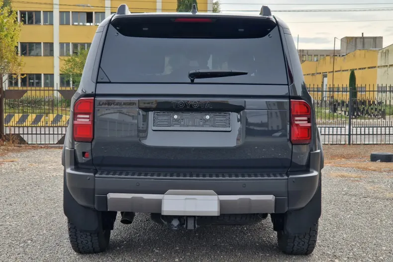 Toyota Land Cruiser 250 din 2024 cu 5.100 km - oferta TOY148619 - foto 6
