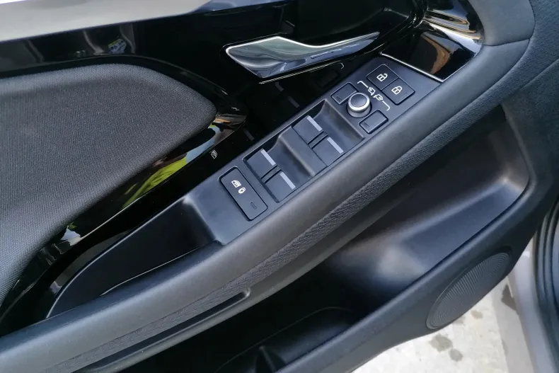 Land Rover Range Rover Evoque din 2021 cu 143.400 km - oferta LAN148621 - foto 24