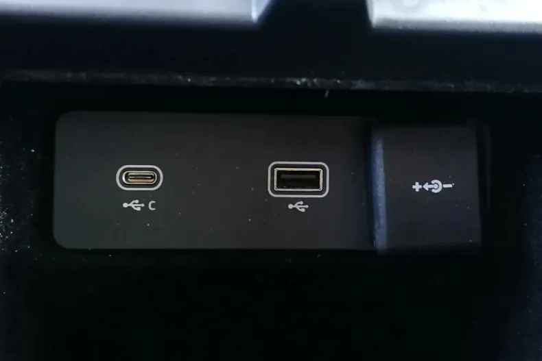 Land Rover Range Rover Evoque din 2021 cu 143.400 km - oferta LAN148621 - foto 36