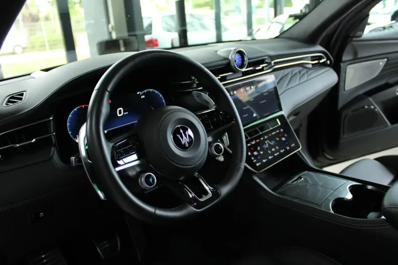 Maserati Grecale din 2023 cu 32.166 km - oferta MAS148646 - foto 9