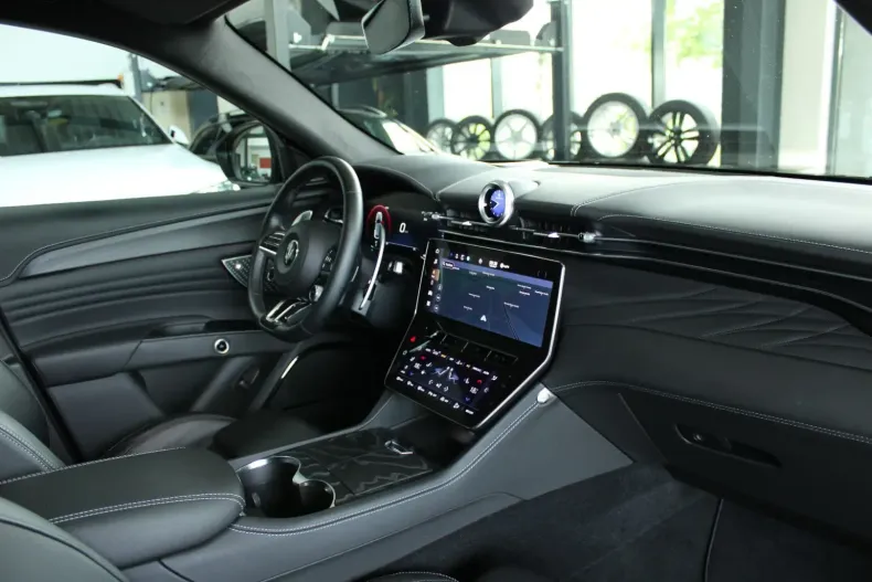 Maserati Grecale din 2023 cu 32.166 km - oferta MAS148646 - foto 12