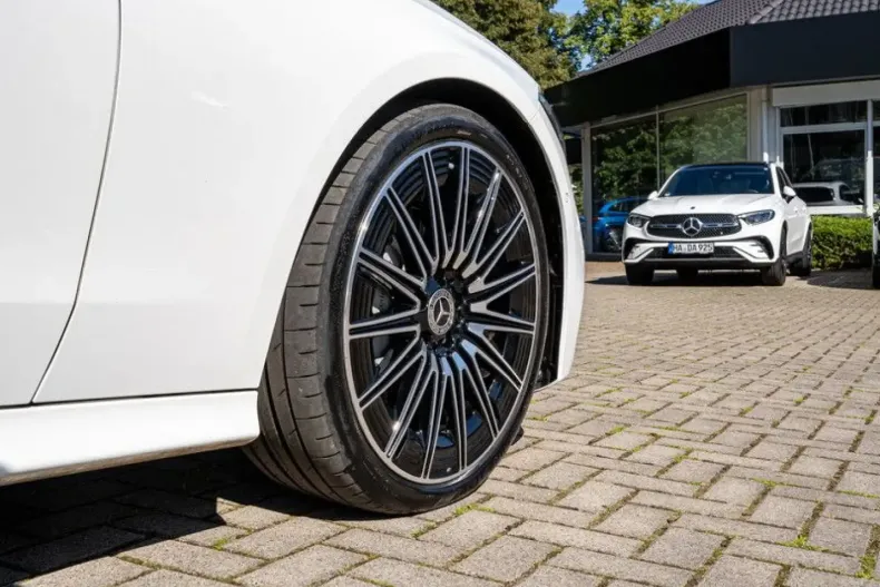 Mercedes-Benz CLE 220 din 2024 cu 26.670 km - oferta MER148677 - foto 4