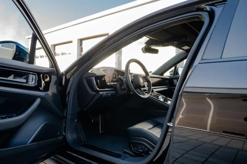 Porsche Panamera din 2025 cu 6.600 km - oferta POR148711 - foto 3