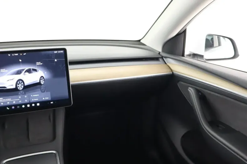 Tesla Model Y din 2022 cu 72.617 km - oferta TES148733 - foto 8