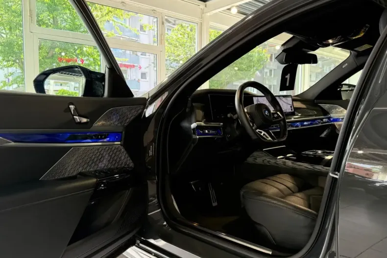 BMW i7 din 2024 cu 30.000 km - oferta BMW148739 - foto 8