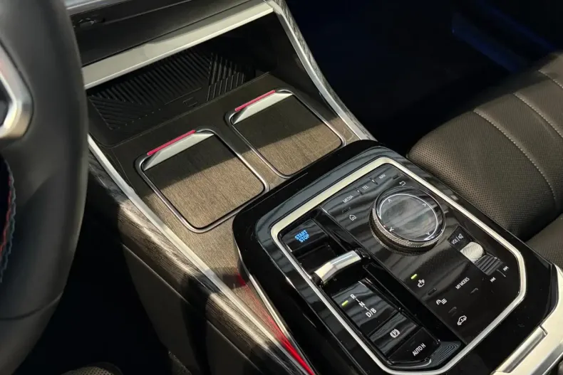 BMW i7 din 2024 cu 30.000 km - oferta BMW148739 - foto 21