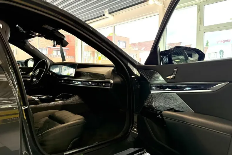 BMW i7 din 2024 cu 30.000 km - oferta BMW148739 - foto 22