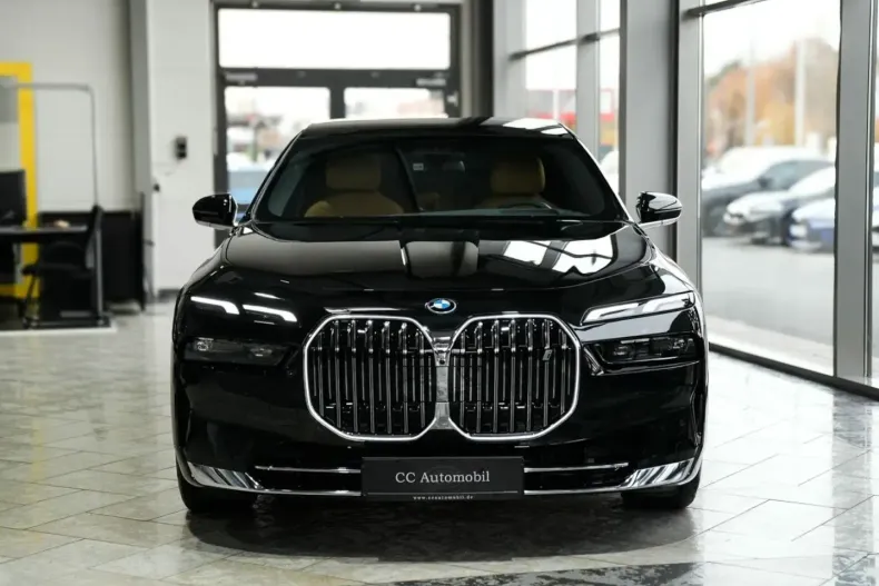 BMW i7 din 2024 cu 17.631 km - oferta BMW148740 - foto 1