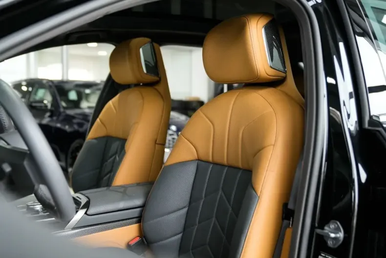 BMW i7 din 2024 cu 17.631 km - oferta BMW148740 - foto 3