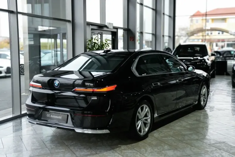 BMW i7 din 2024 cu 17.631 km - oferta BMW148740 - foto 6
