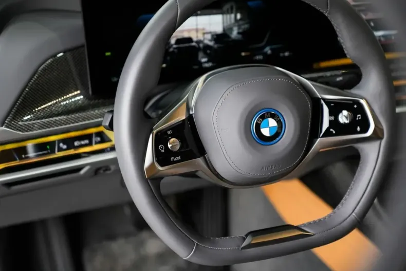 BMW i7 din 2024 cu 17.631 km - oferta BMW148740 - foto 12