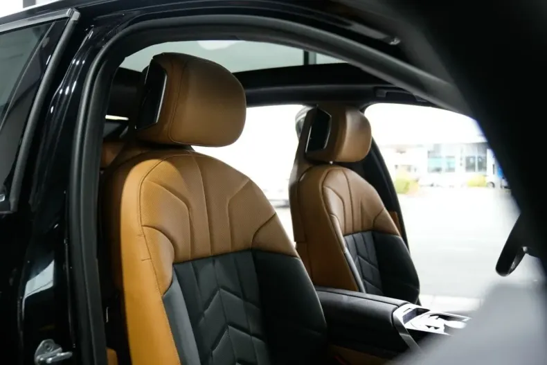 BMW i7 din 2024 cu 17.631 km - oferta BMW148740 - foto 28