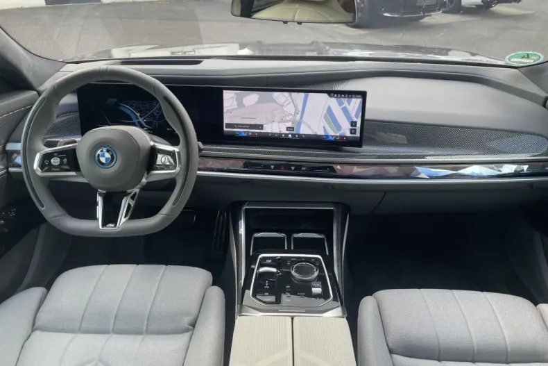 BMW i7 din 2024 cu 10.312 km - oferta BMW148741 - foto 4