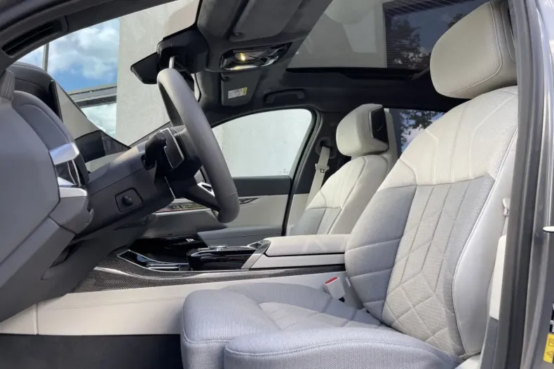 BMW i7 din 2024 cu 10.312 km - oferta BMW148741 - foto 9