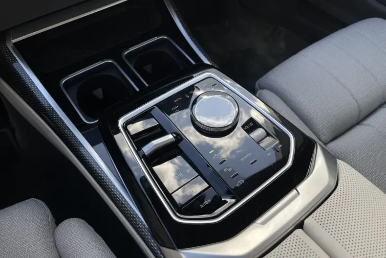 BMW i7 din 2024 cu 10.312 km - oferta BMW148741 - foto 20