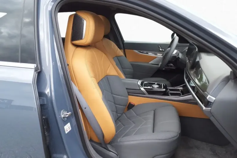 BMW i7 din 2024 cu 69.235 km - oferta BMW148742 - foto 3