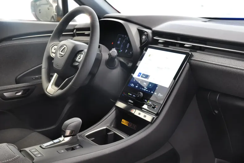 Lexus LBX din 2025 cu 5 km - oferta LEX148745 - foto 11