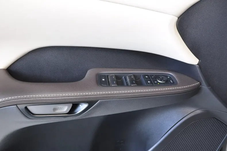 Lexus RX 350 din 2023 cu 44.701 km - oferta LEX148746 - foto 8