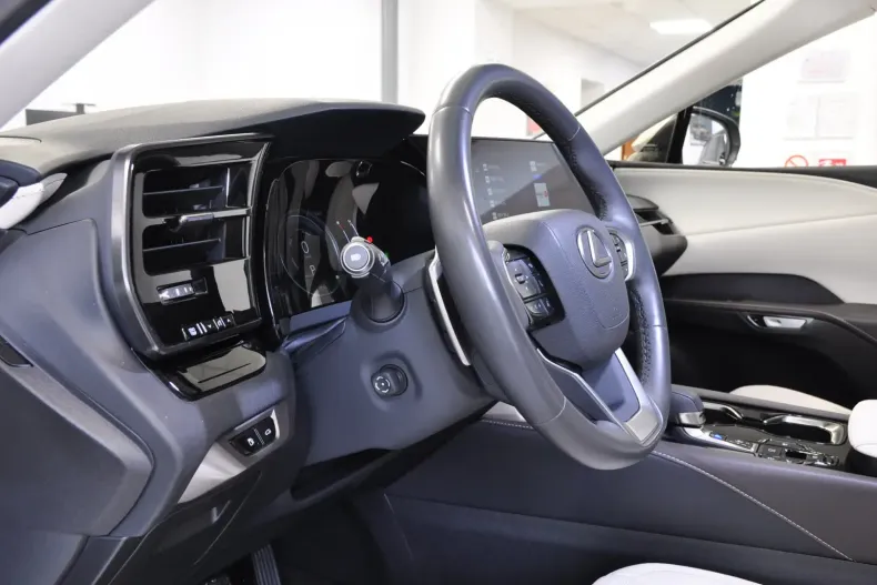 Lexus RX 350 din 2023 cu 44.701 km - oferta LEX148746 - foto 9